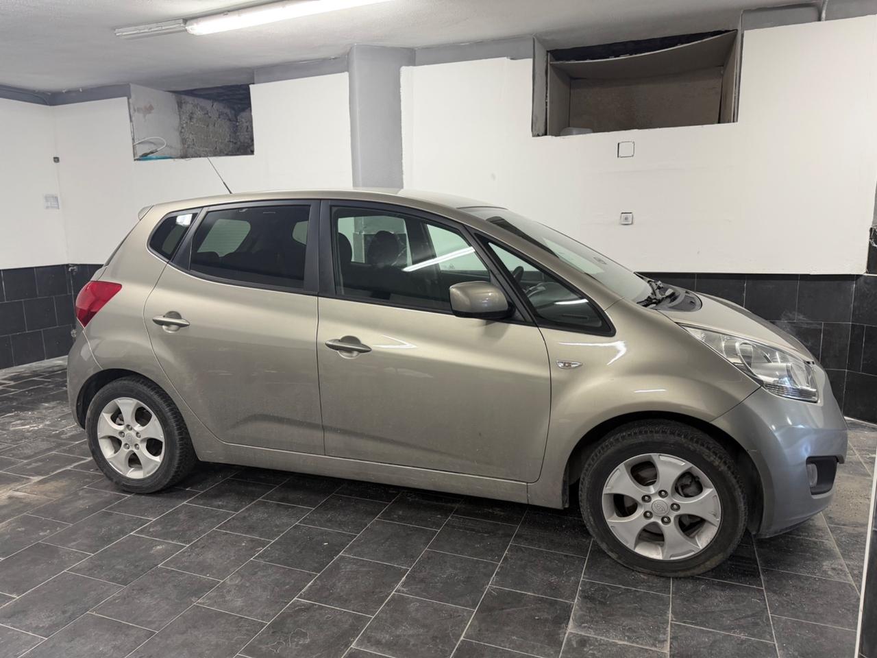 Kia Venga 1.4 GPL Cool (66 kw)