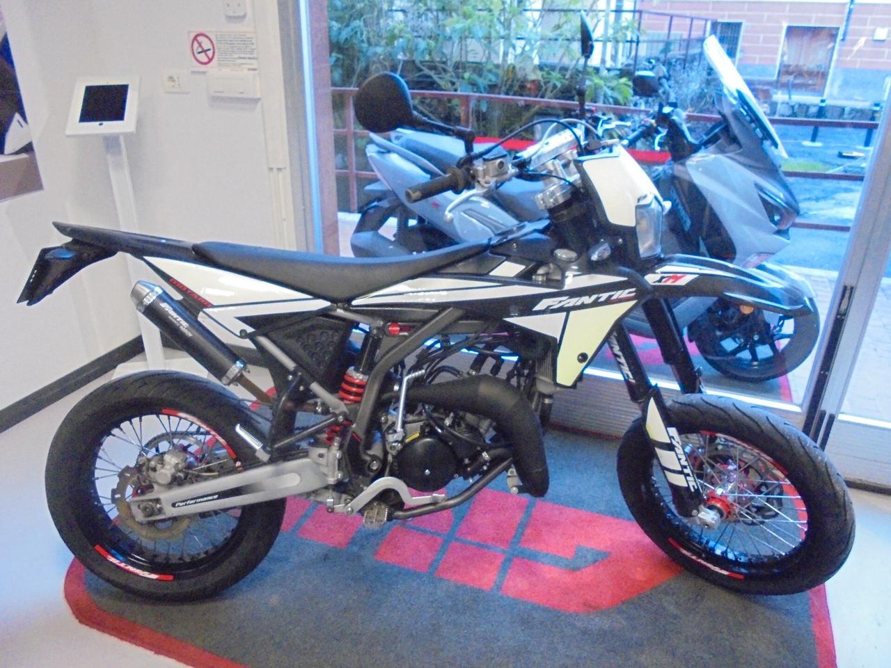 Fantic Motor Motard 50 PERFORMANCE