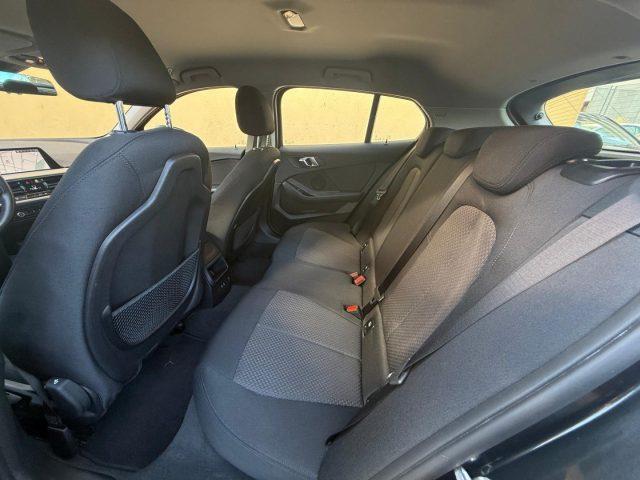 BMW 120 d 5p. Business Advantage