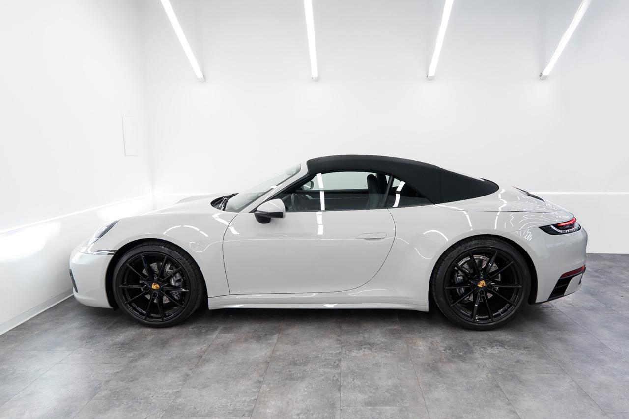 Porsche 911 Carrera Cabriolet GESSO