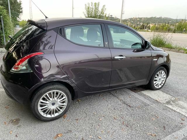 LANCIA Ypsilon 1.2 69 CV 5 porte S&S Silver