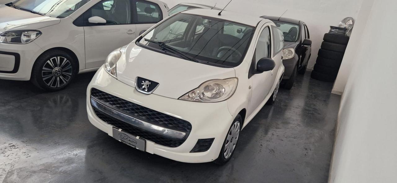 Peugeot 107 1.0 68CV 5p. Plaisir