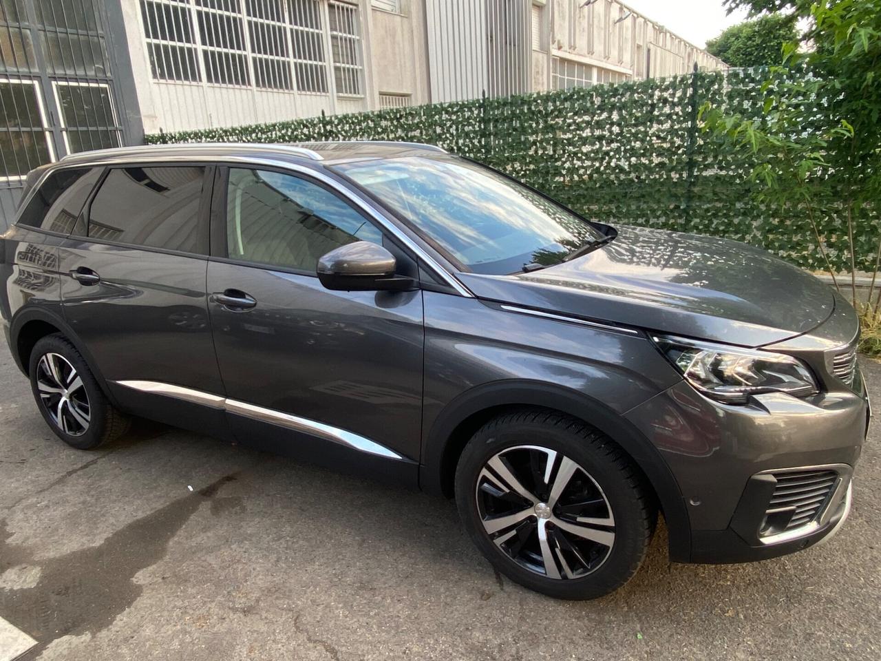 Peugeot 5008 PureTech Turbo 130 S&S EAT8 Allure