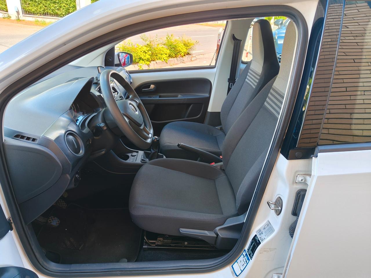 Volkswagen up! 1.0 5p. move