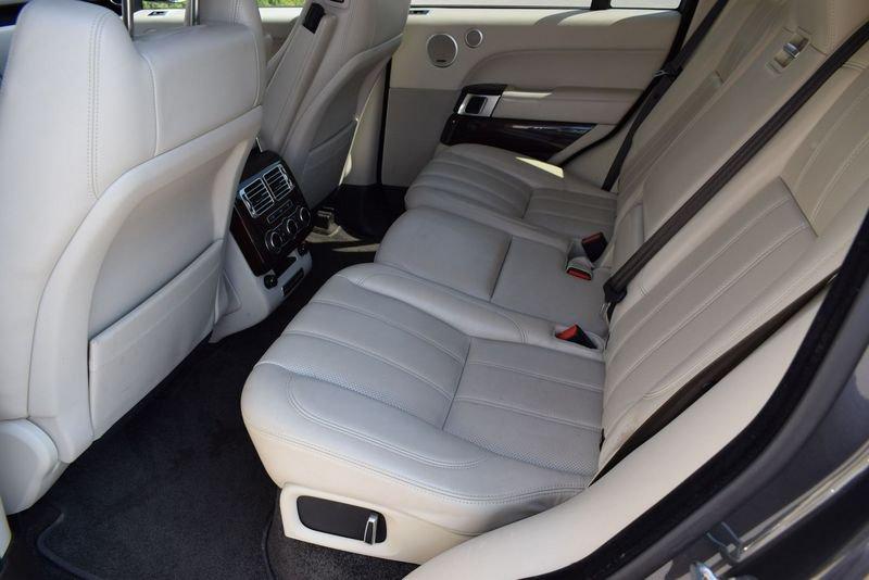 Land Rover Range Rover 4.4 SDV8 Vogue