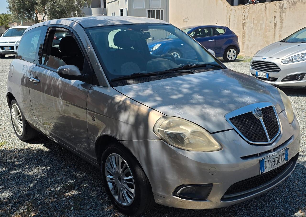 Lancia Ypsilon 1.2 Argento
