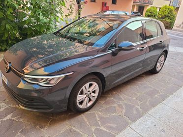 Volkswagen Golf 8 diesel 2.0 cilindrata cambio automatico anno 2022