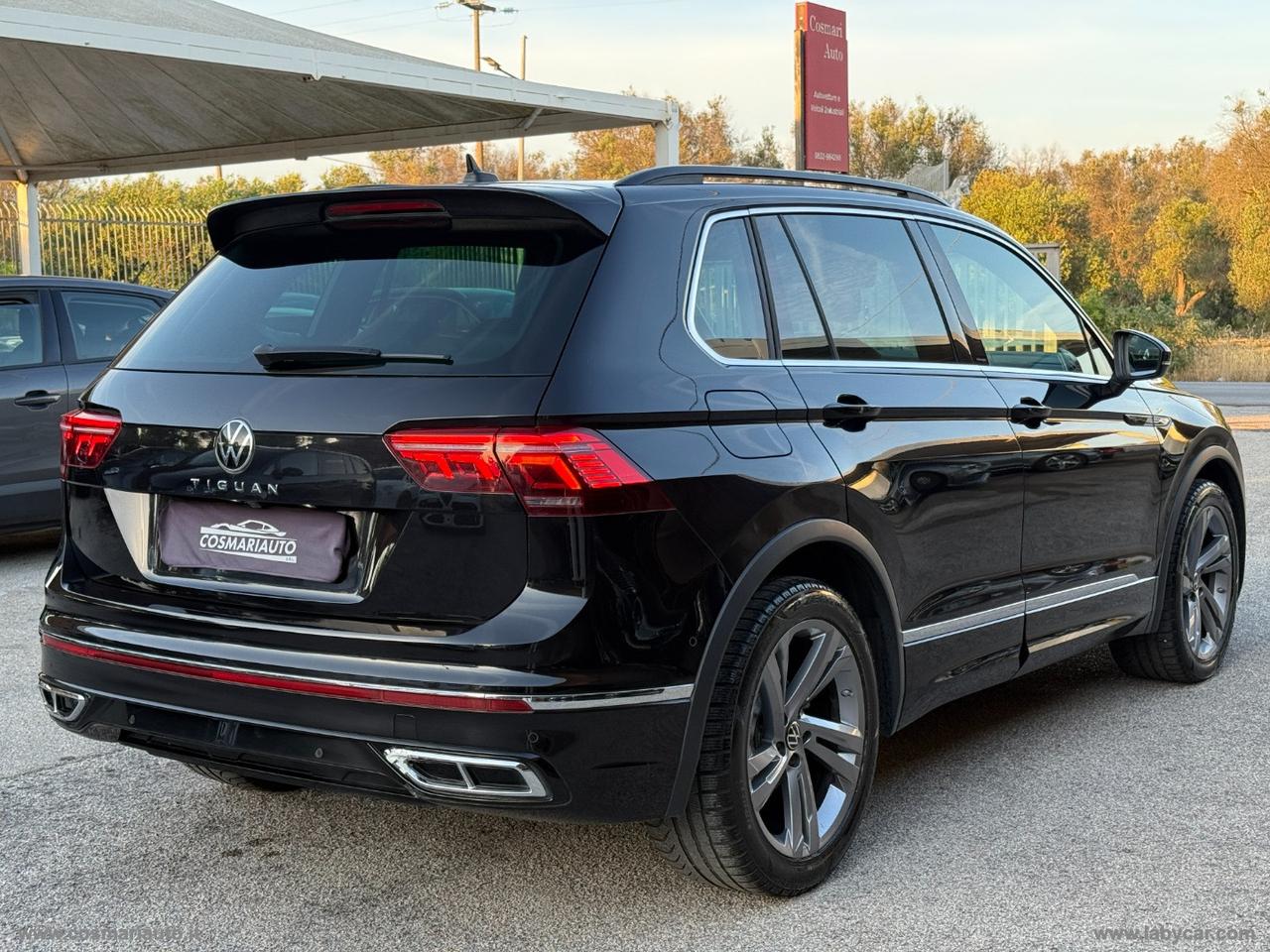 VOLKSWAGEN Tiguan 2.0 TDI 150CV DSG R-Line 2023 LUCI AMBIENTE