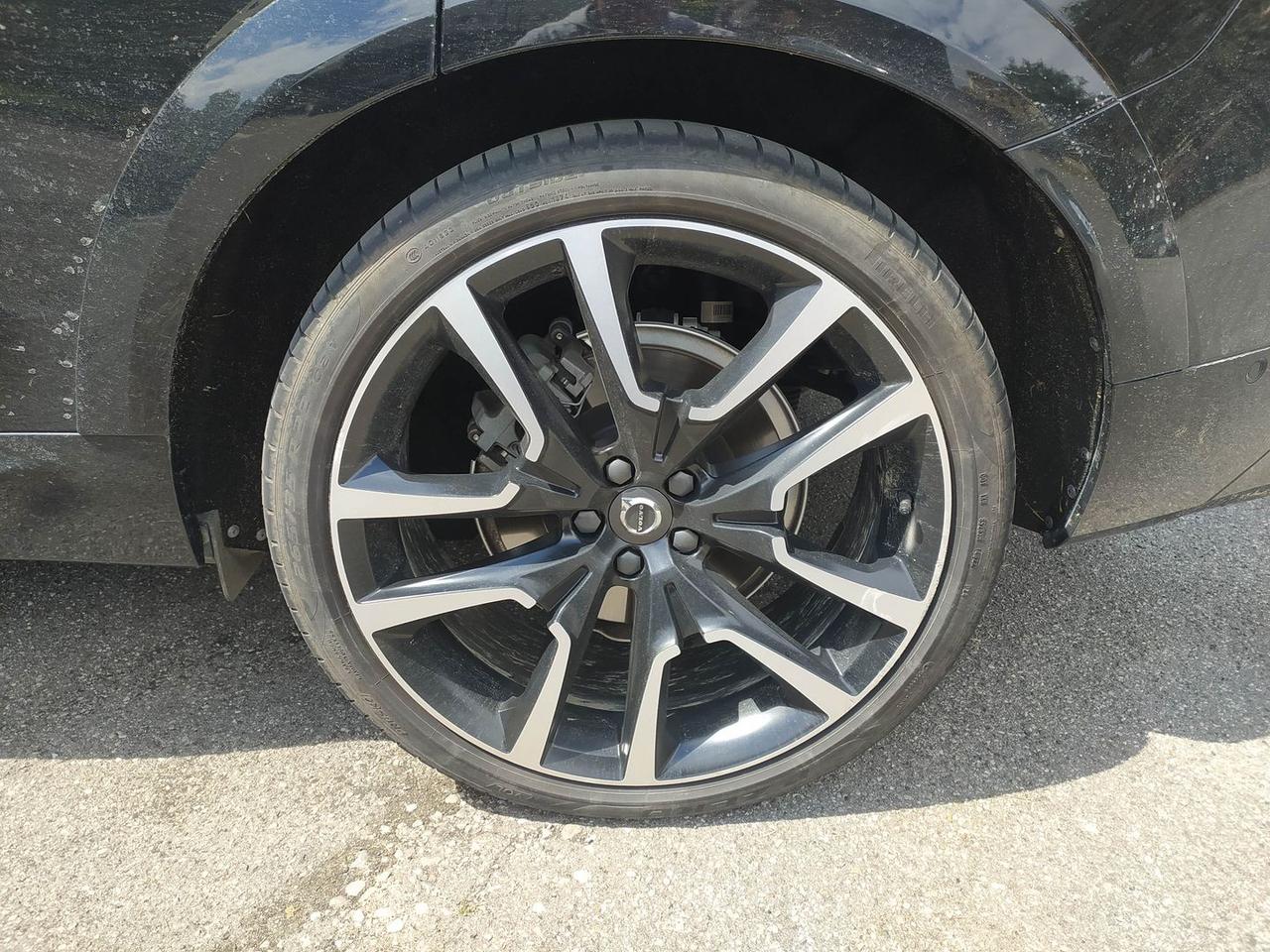 Volvo XC 60 2.0 T6 Recharge PHEV Ultimate Dark