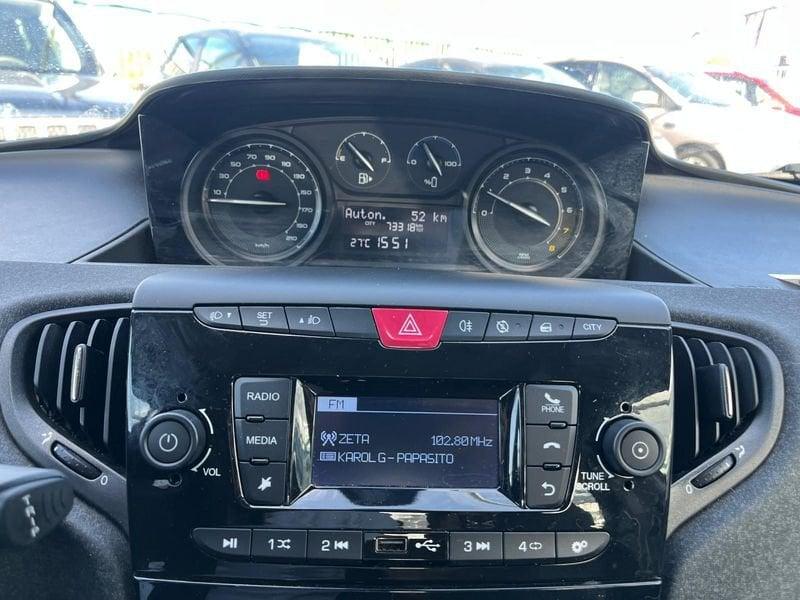 Lancia Ypsilon Ypsilon 1.0 FireFly 5 porte S&S Hybrid Silver Plus