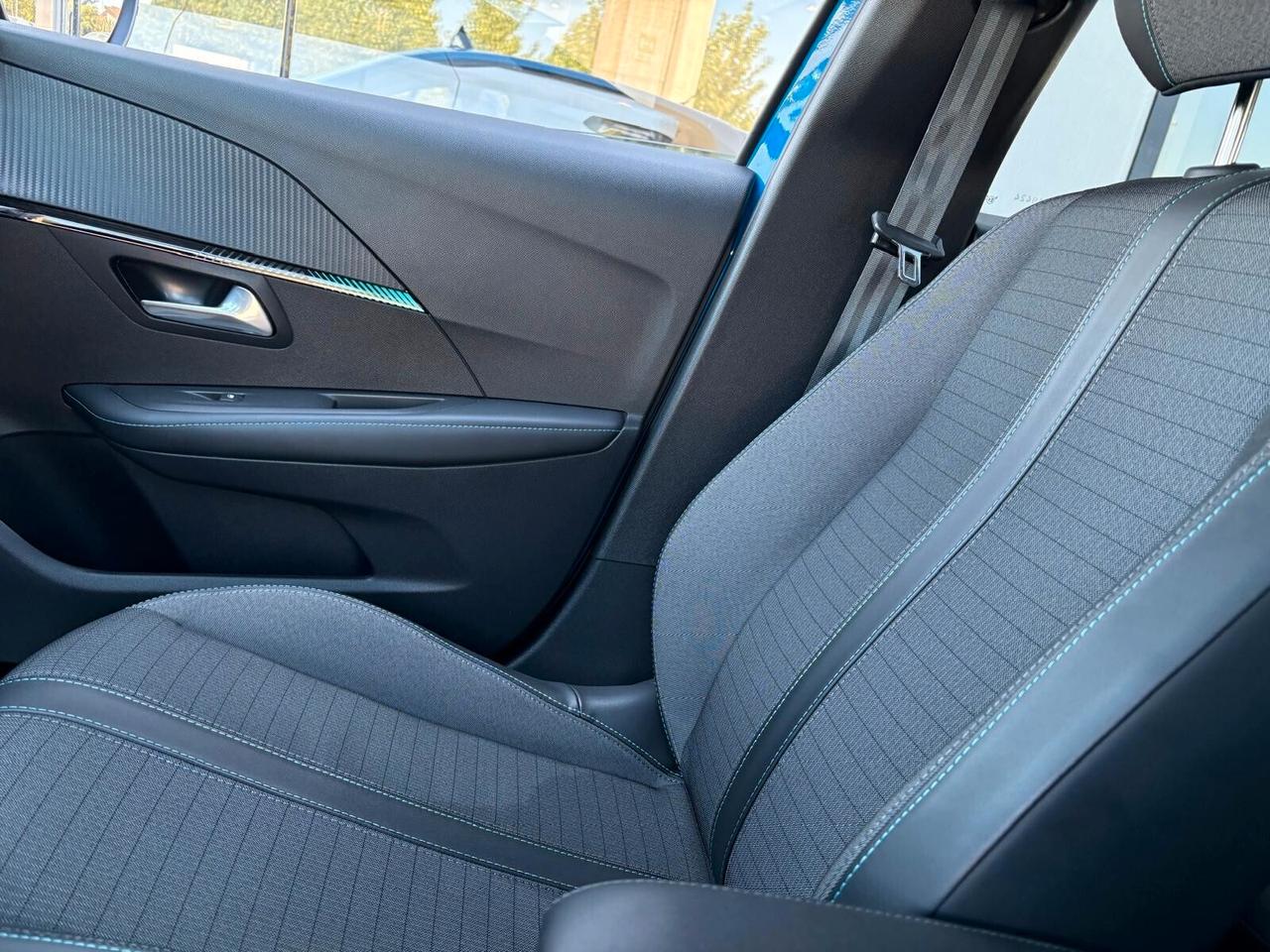 Peugeot 208 ALLURE PACK motore elettrico 136 cv SPOTICAR