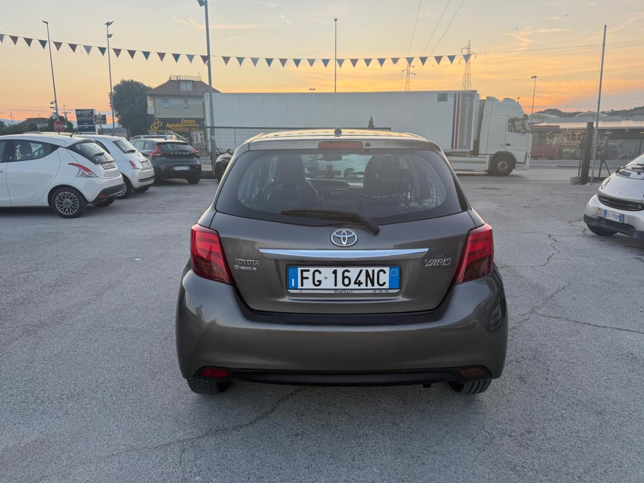 Toyota Yaris 1.0 5 porte Lounge