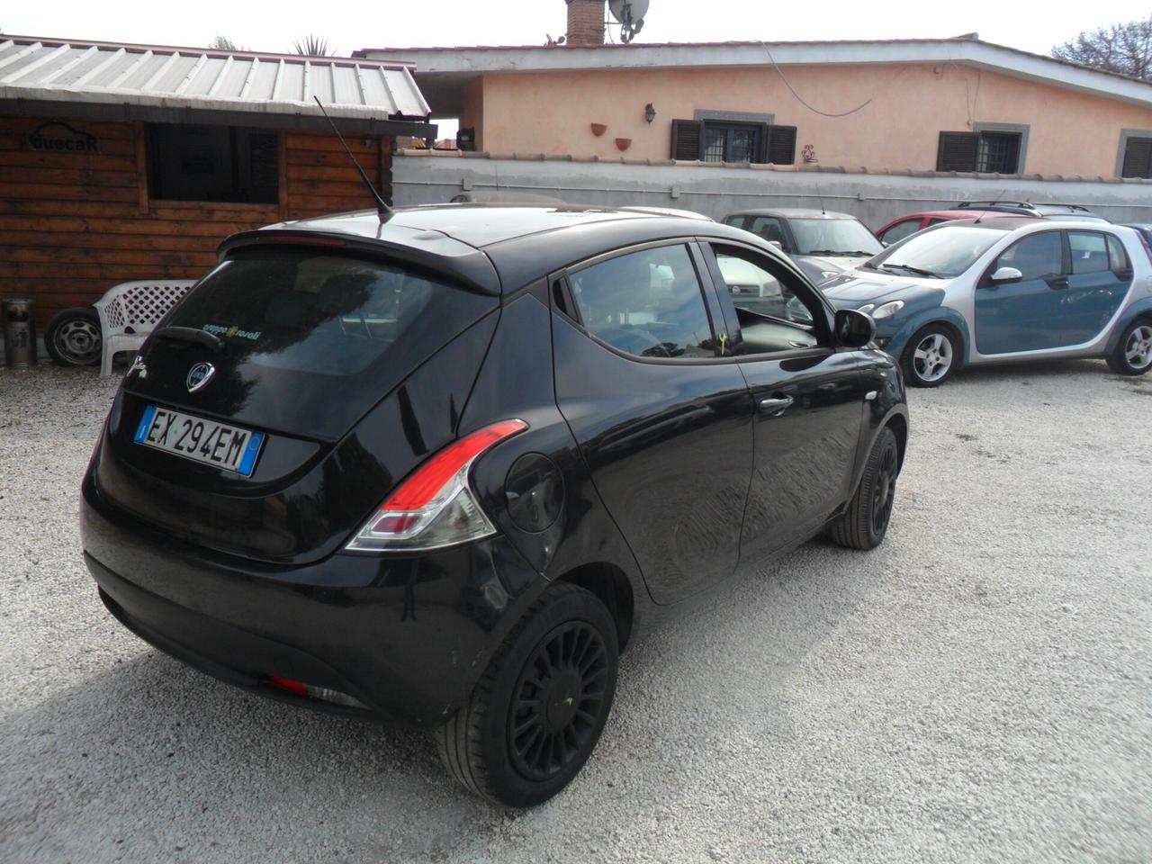 Lancia Ypsilon 1.2 69 CV 5 porte GPL Ecochic Gold GPL