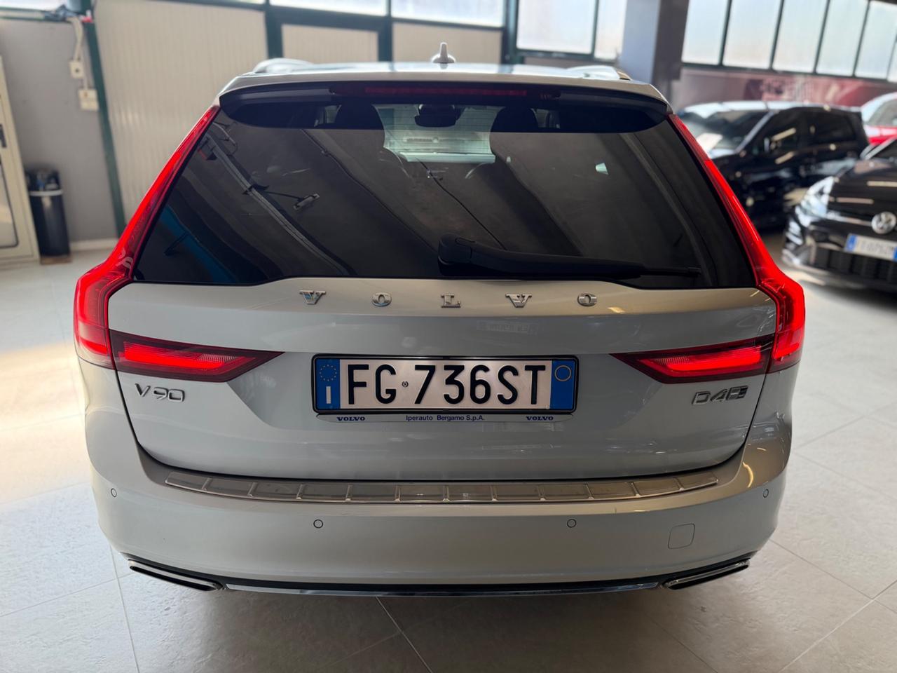 Volvo V90 D4 EU6B INSCRIPTION KMCERT GARANZ