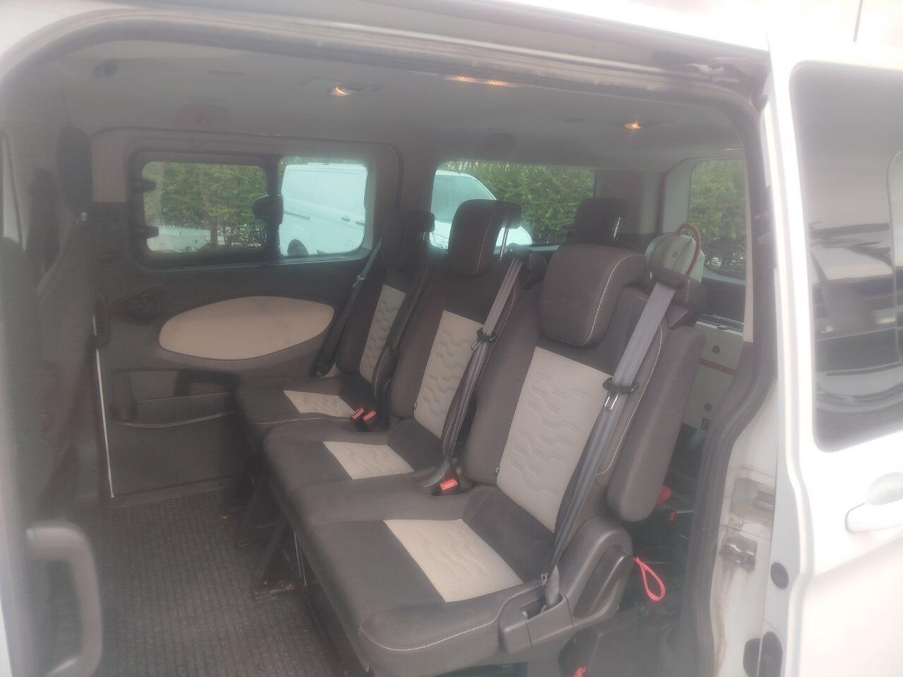 Ford Tourneo Custom 300 2.2 TDCi 155CV PC Titanium