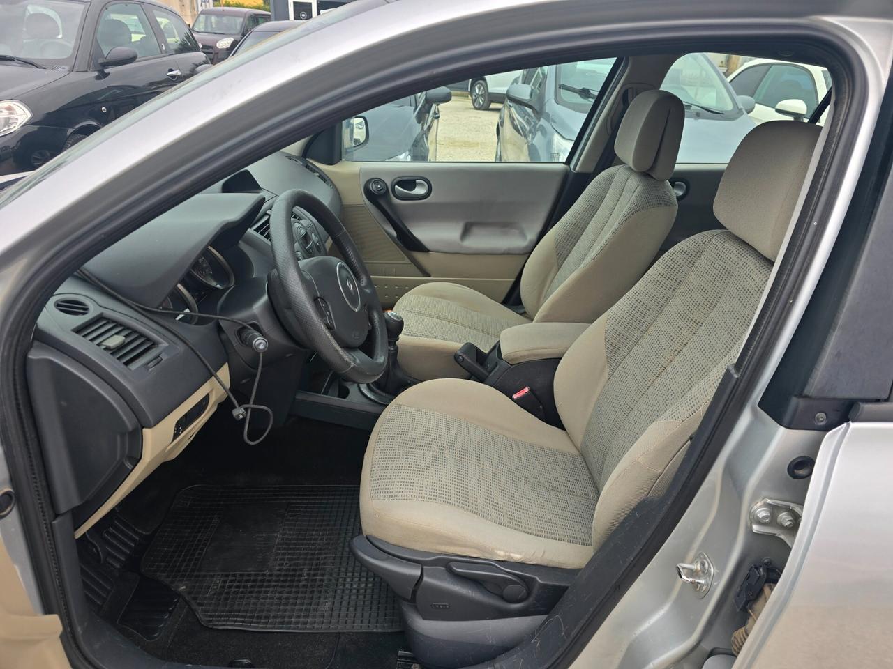 Renault Megane megan