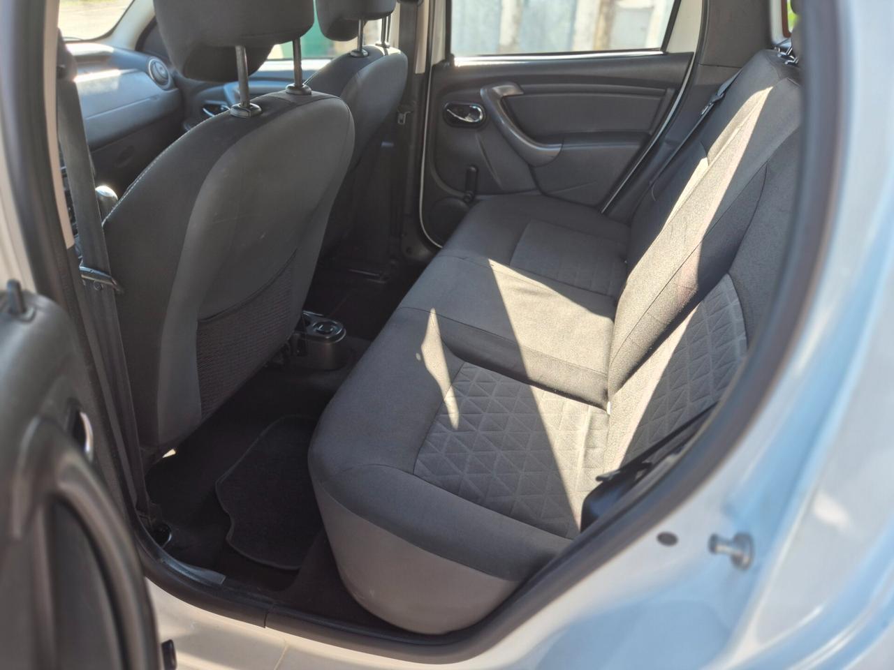 Dacia Duster 1.6 110CV 4x2 Lauréate POCHISSIMI KM