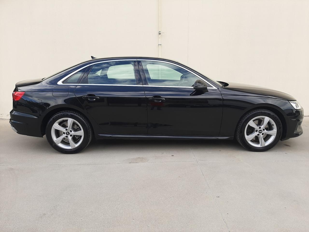 Audi A4 30 (2.0) TDI 136cv S Tronic Business Advanced