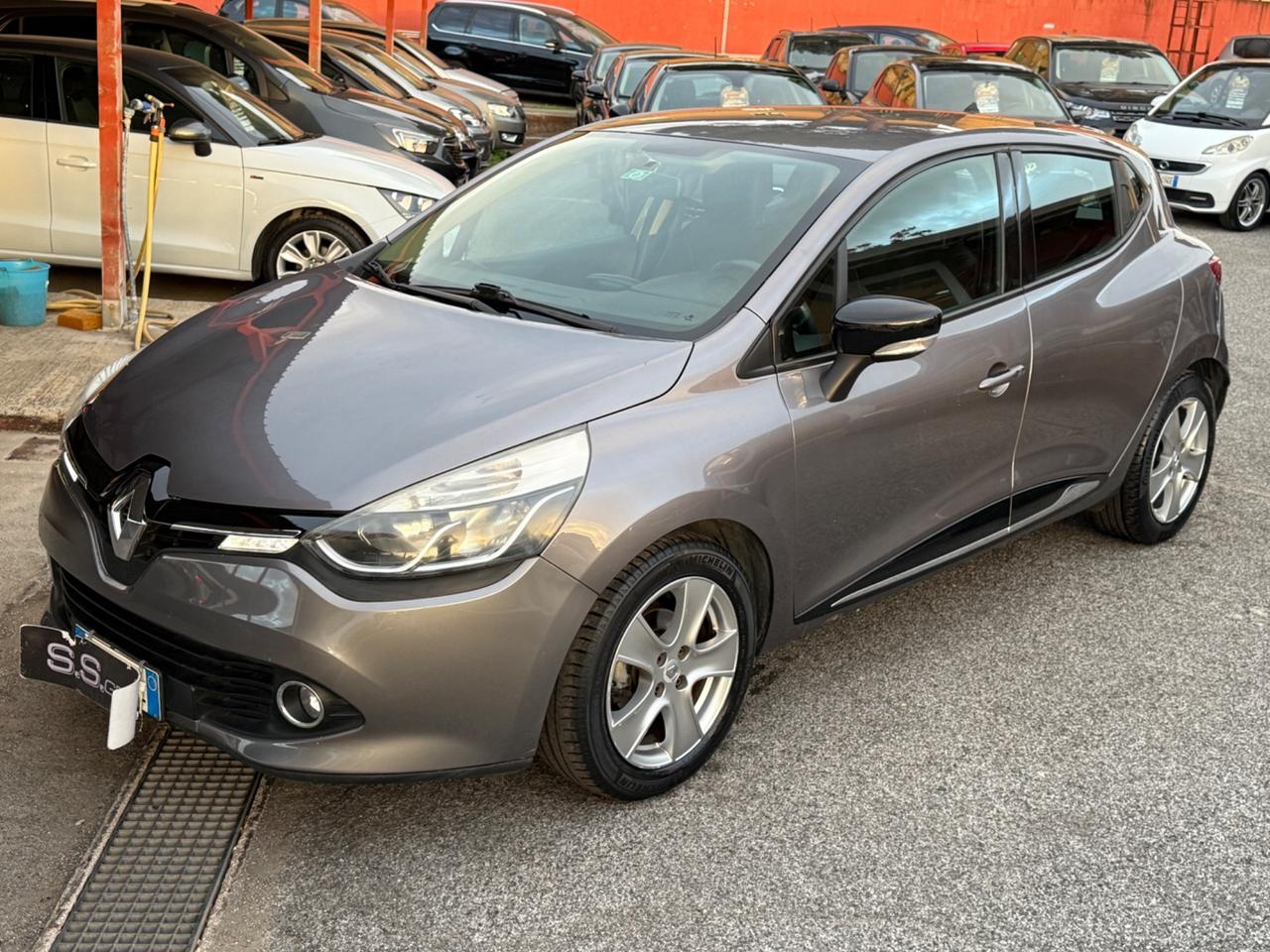 Clio 1.2 75CV -unipro-rate-neopatentati-garanzia
