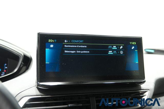PEUGEOT 3008 HYBRID4 300 E-EAT8 ALLURE PACK