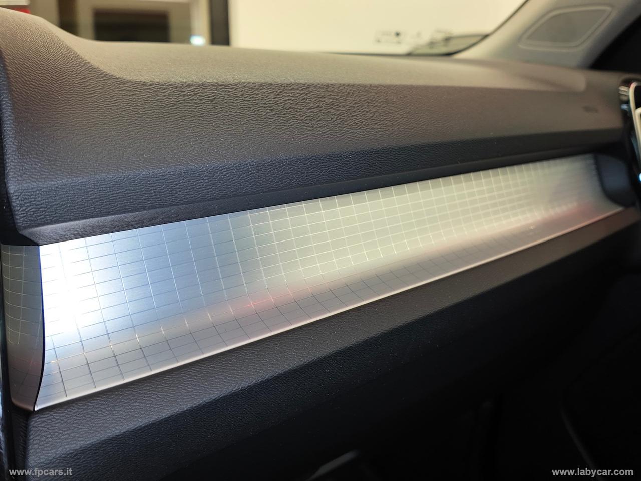 VOLVO XC40 D3 Geartronic Momentum Pro N1