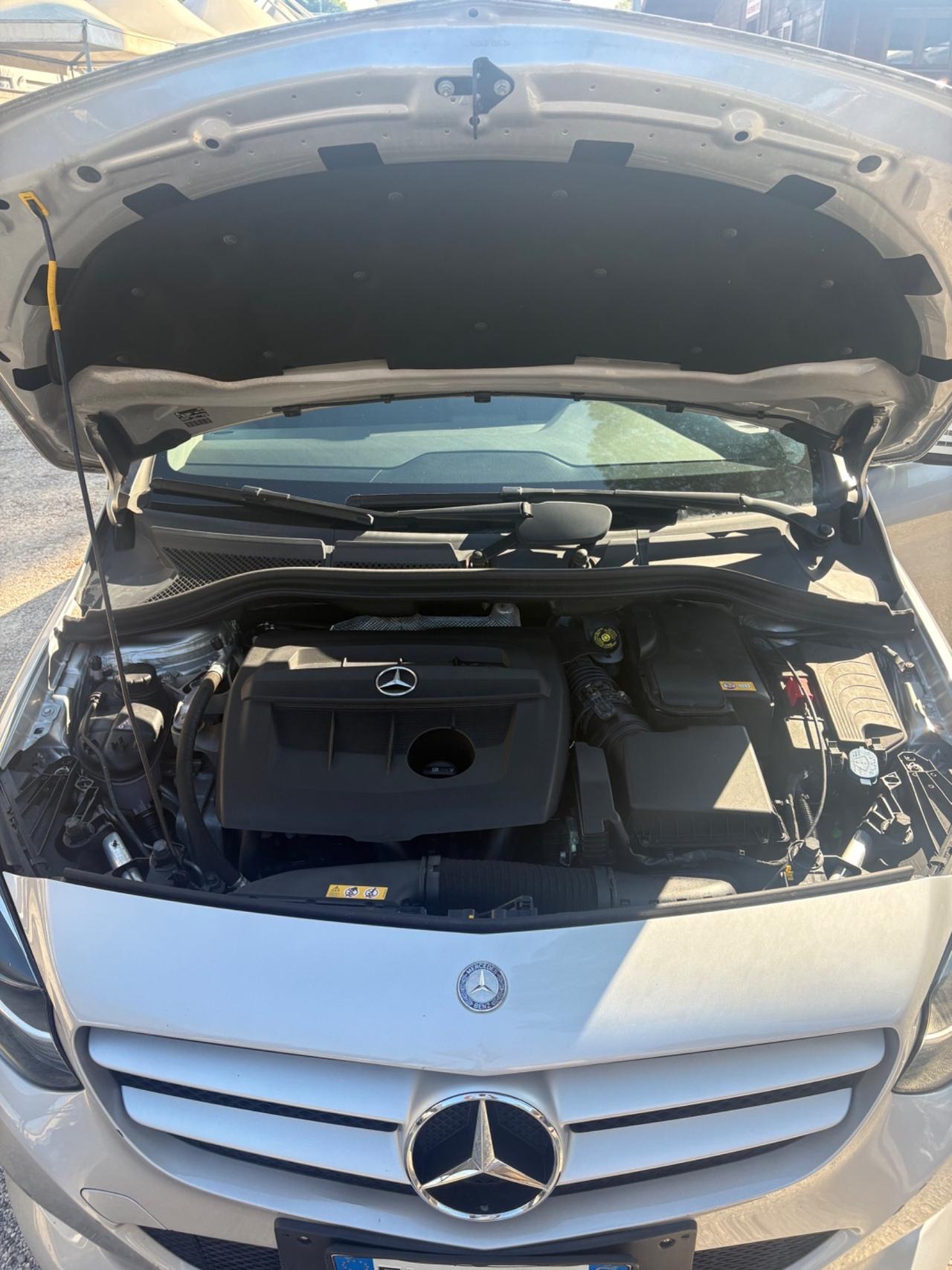 Mercedes-benz B 180 d Premium