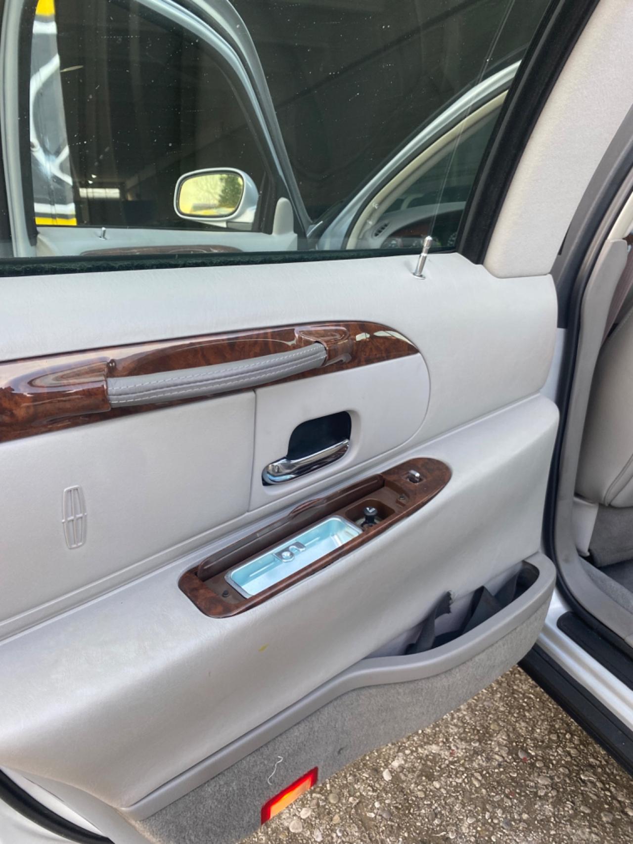 Lincoln Town car GPL 4.6 FULL 33.000km