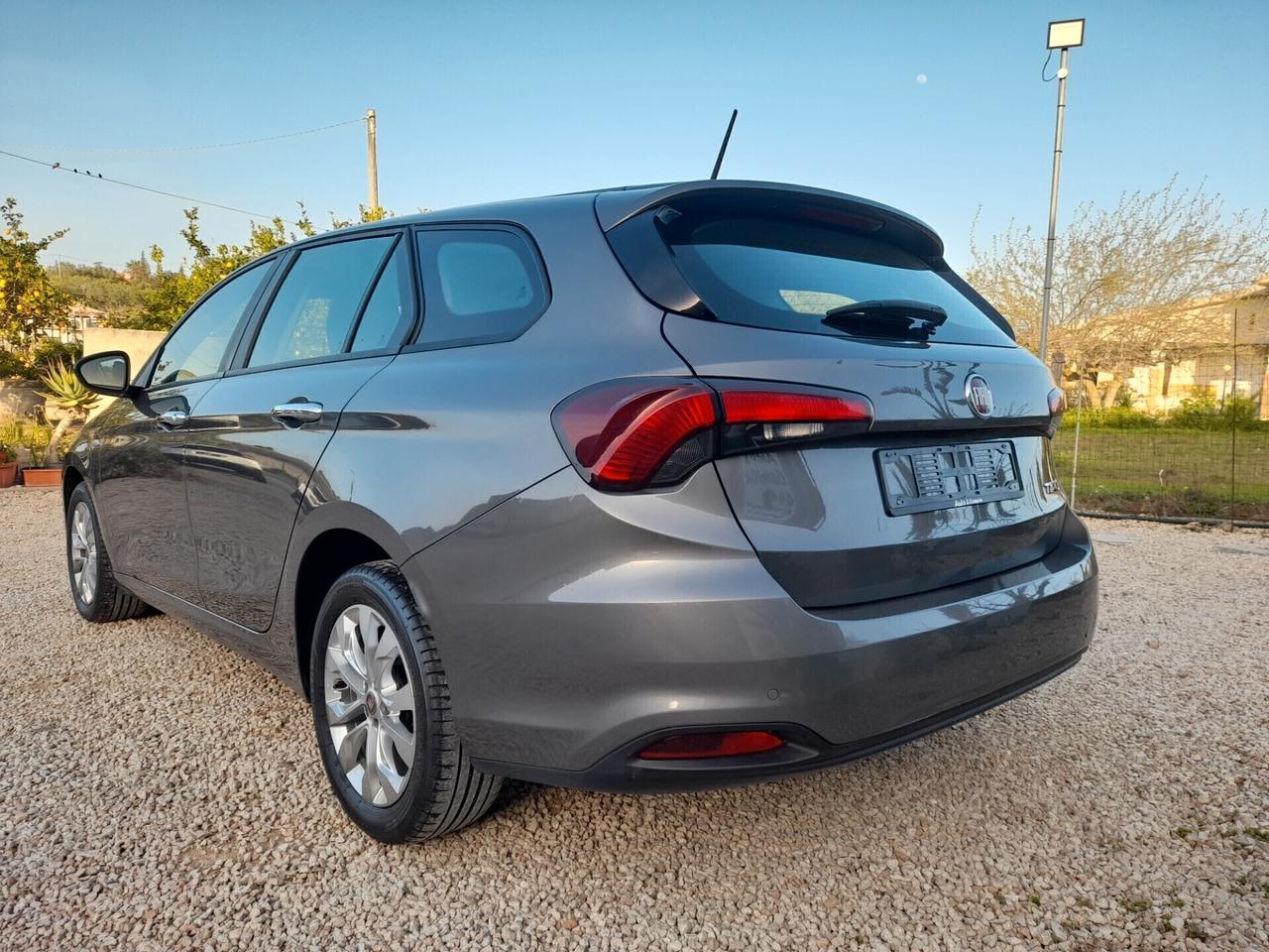 Fiat Tipo 1.6 Mjt S&S SW Easy ANNO 2019 NAVI