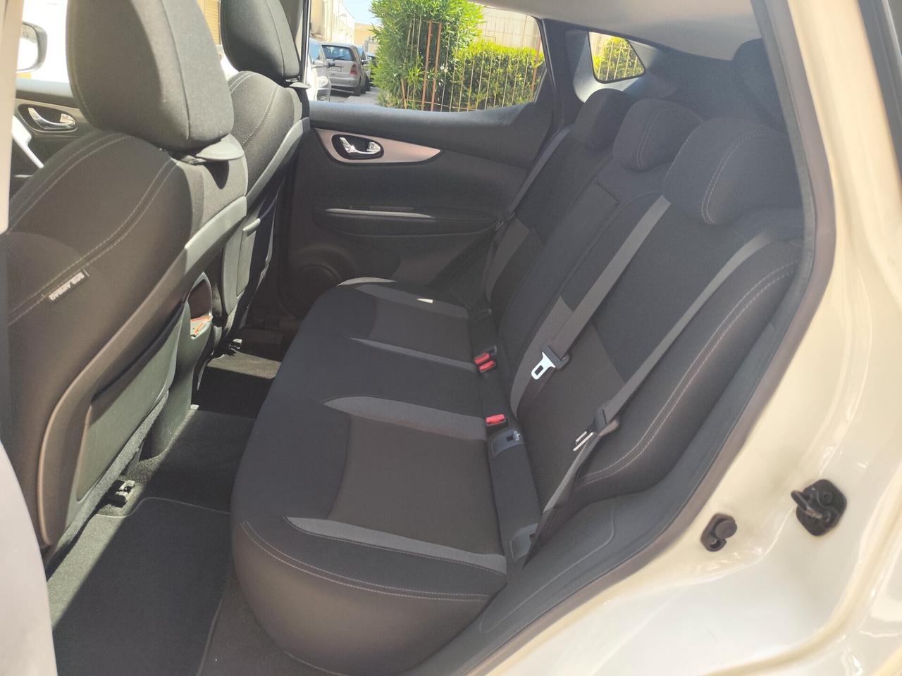 Nissan Qashqai 1.5 dCi 110CV N-Connecta TETTO