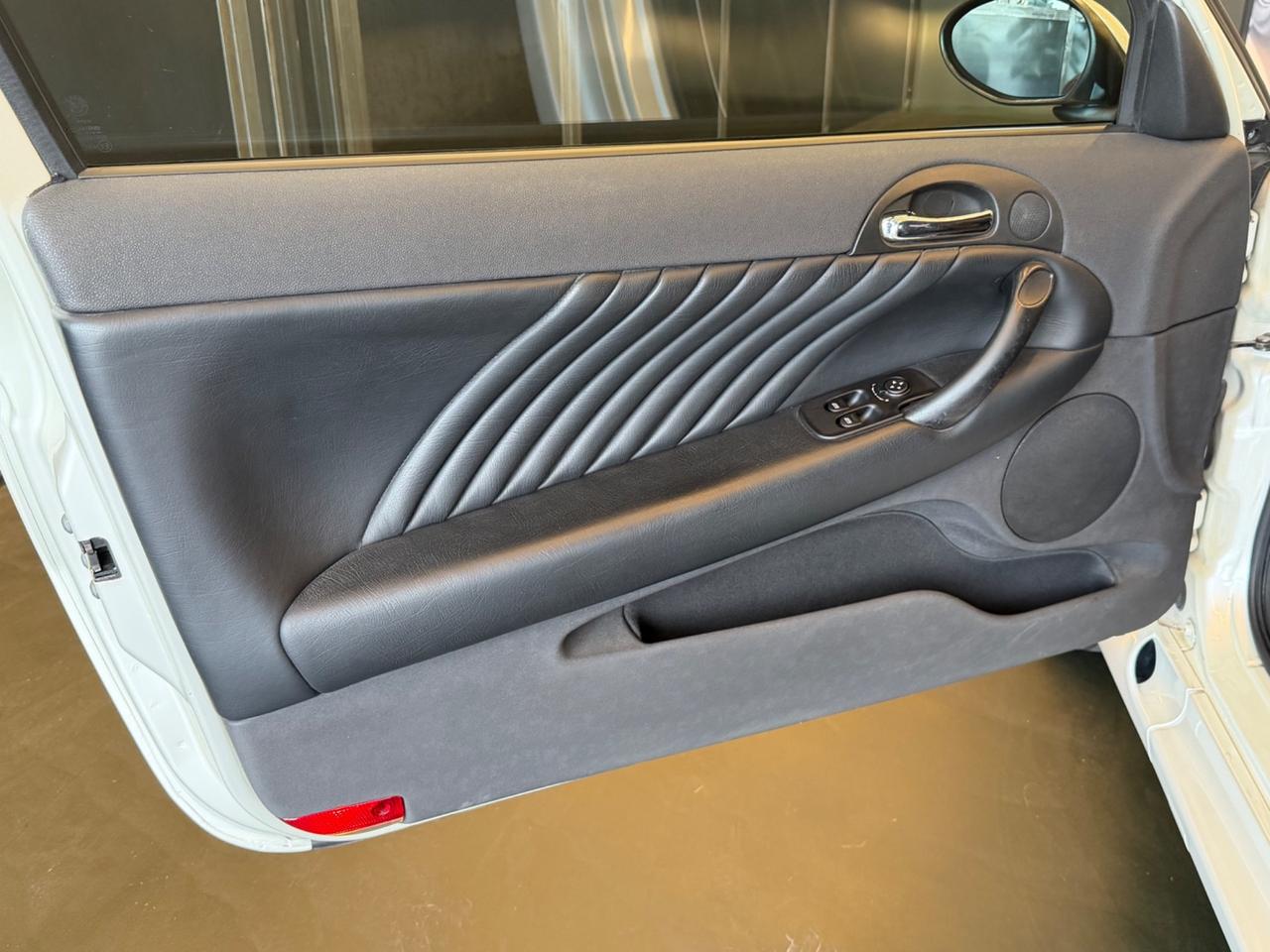 Alfa Romeo 147 3.2i V6 24V cat Selespeed 3 porte GTA