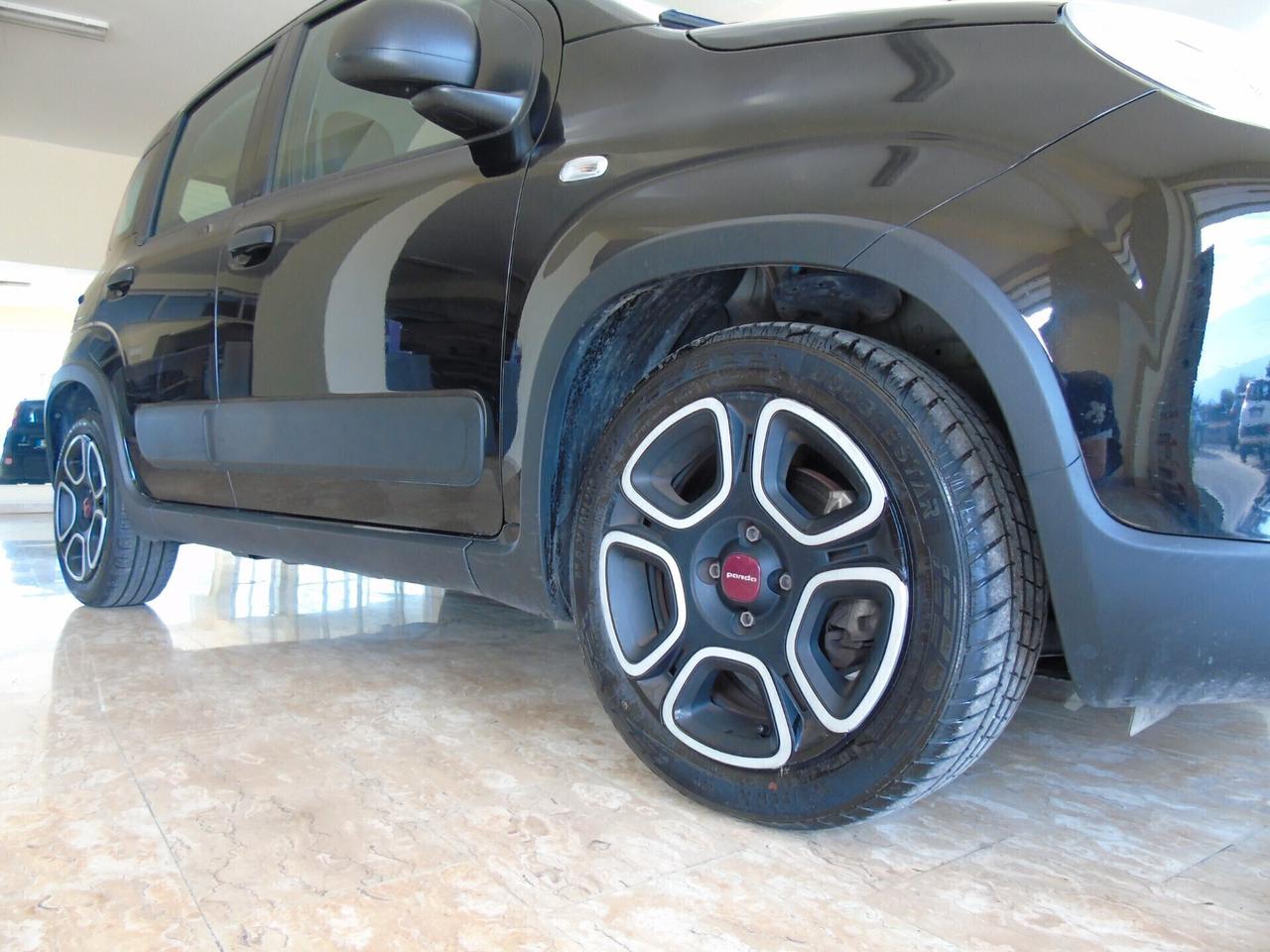 New Fiat Panda Hybrid City Cross (SCONTO ECOBONUS)