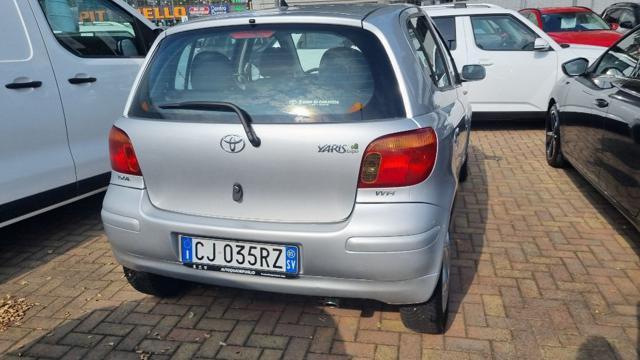 TOYOTA Yaris 1.0i 16V cat 5 porte Sol