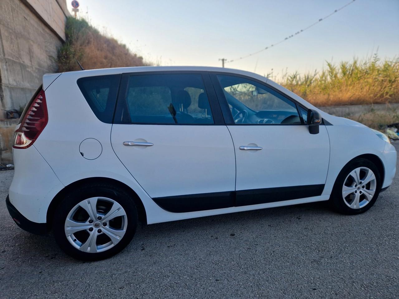 Renault Scenic Scénic XMod 1.5 dCi 110CV Start&Stop Live