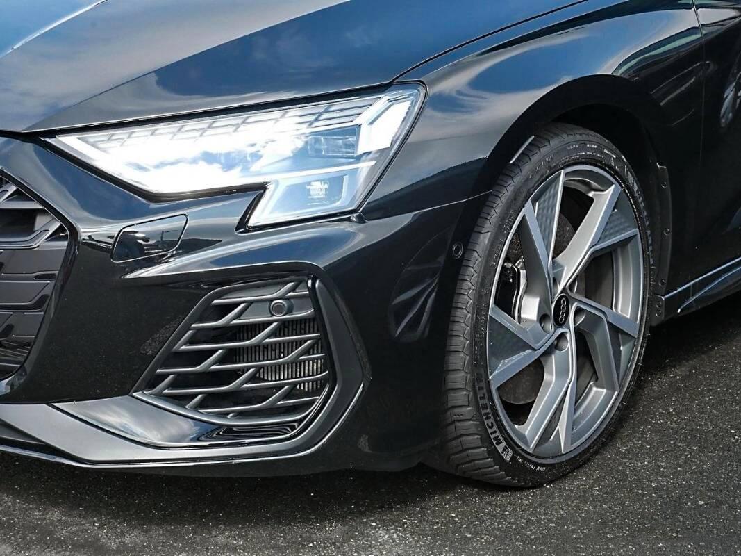 Audi S3 Sportback Sportback 333cv - Akrapovic - Head Up - Sonos
