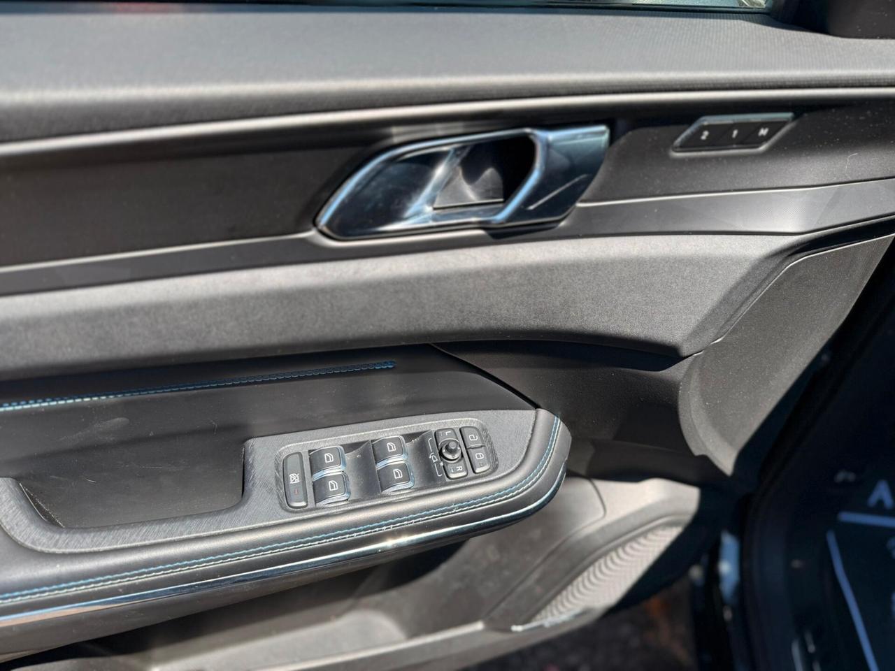 Lynk&co 01 HEV