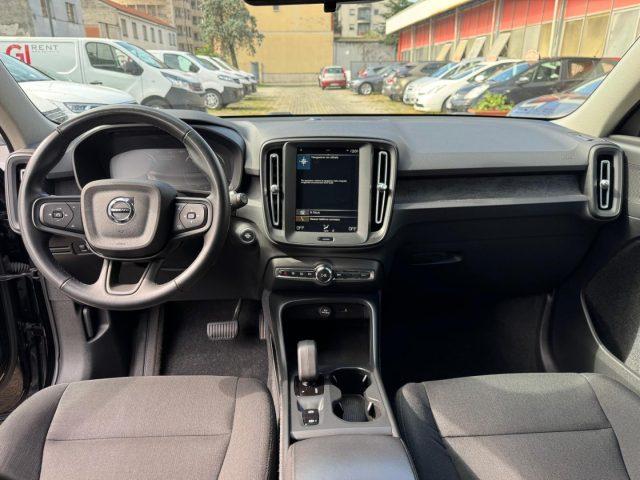 VOLVO XC40 T2 Geartronic Momentum Core