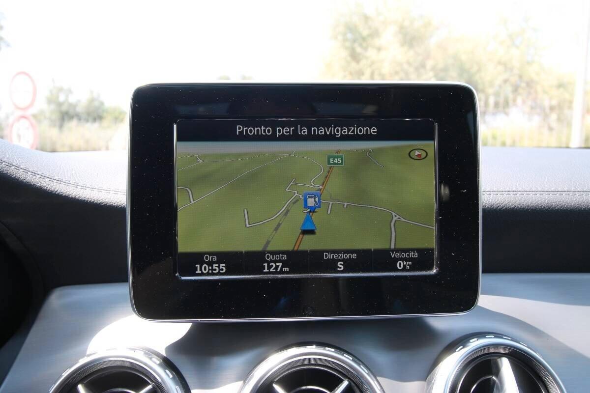 Mercedes GLA 200 d Automatic Sport | 2015