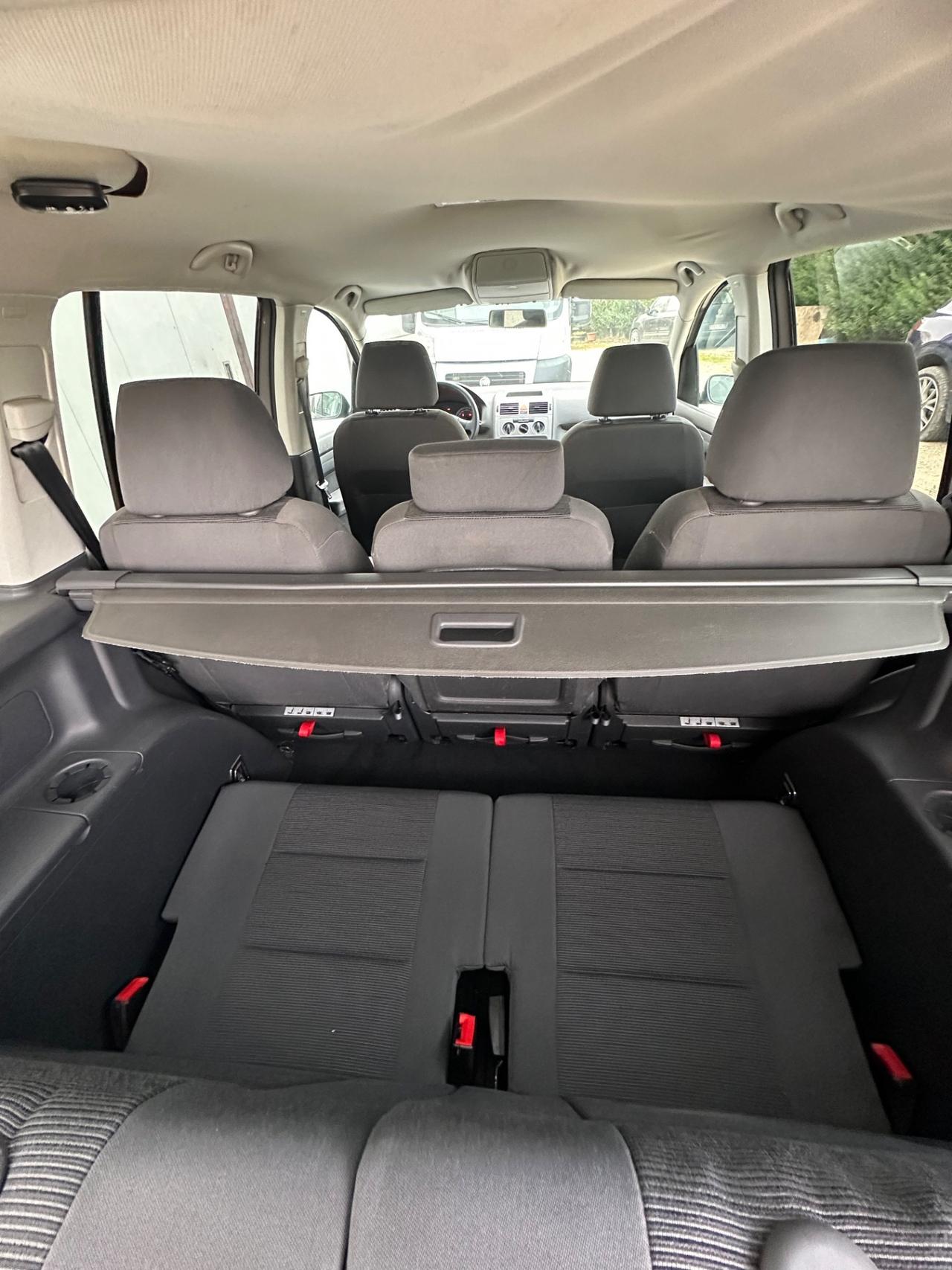 Volkswagen Touran 1.5 TSI ACT Business BlueMotion Technology