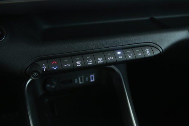 JEEP Avenger 1.2Turbo Summit Pack Infotainment JBL Audio Sistem