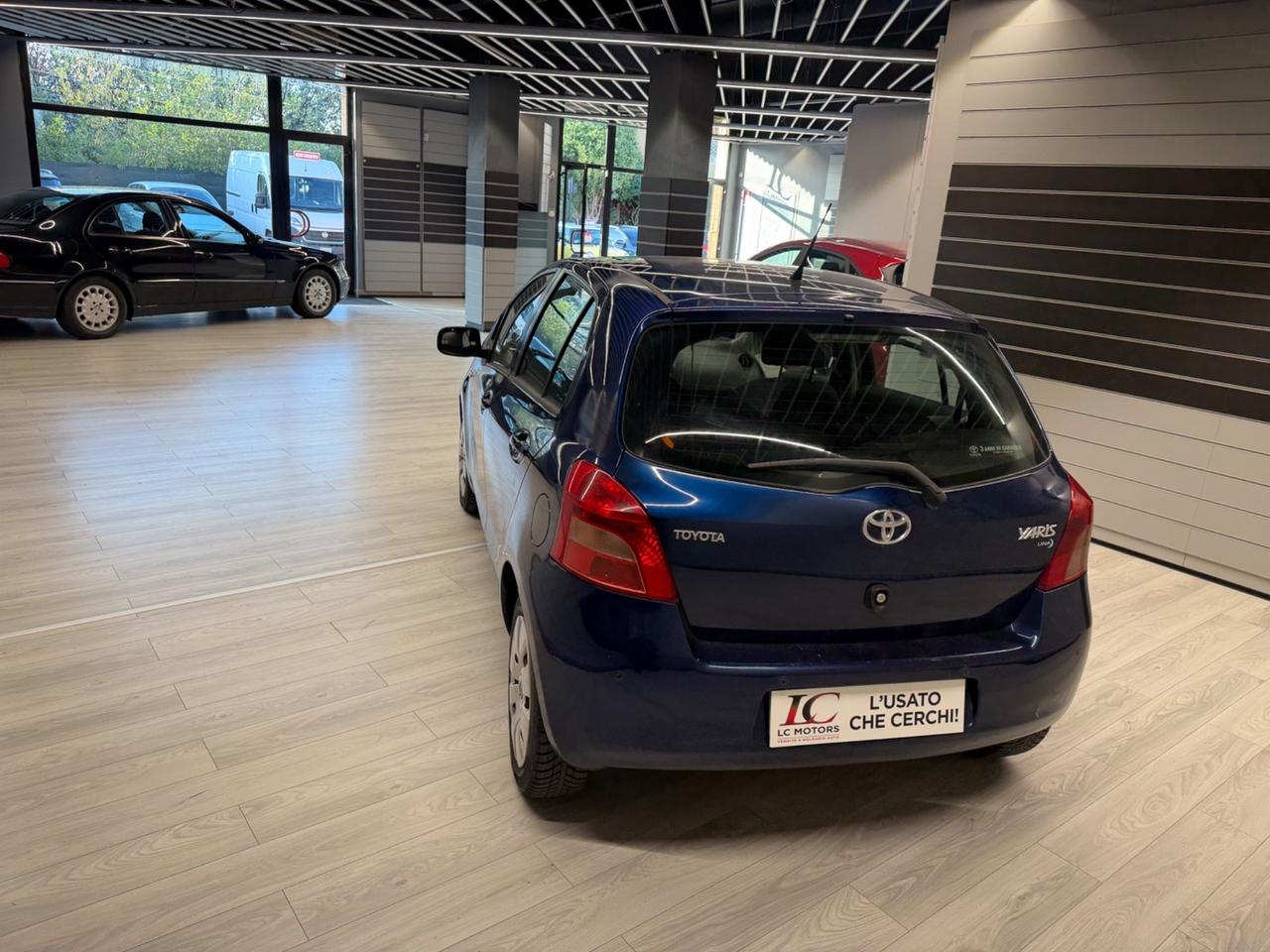 Toyota Yaris 1.3 5 porte Navi 160.000 km Neopatentati