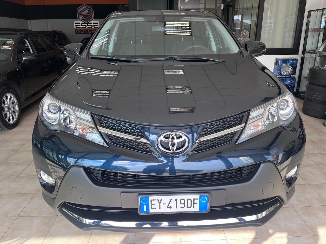 Toyota RAV4 - 2015 2.2 D-CAT 4WD 150cv 129.000 KM