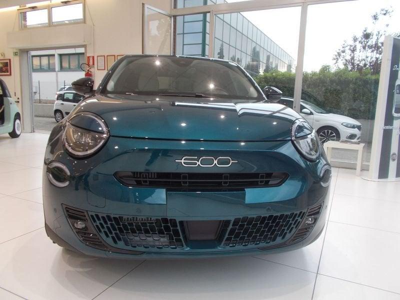 FIAT 600 1.2 Hybrid 110cv La Prima 338.7575187 MASSARI MARCO