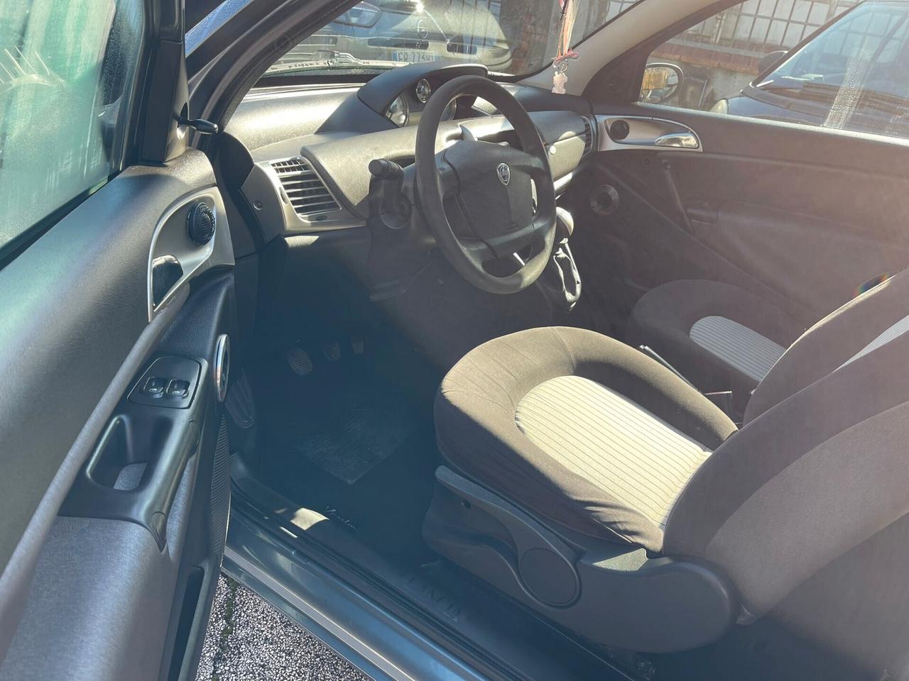 Lancia Ypsilon 1.2 Platino