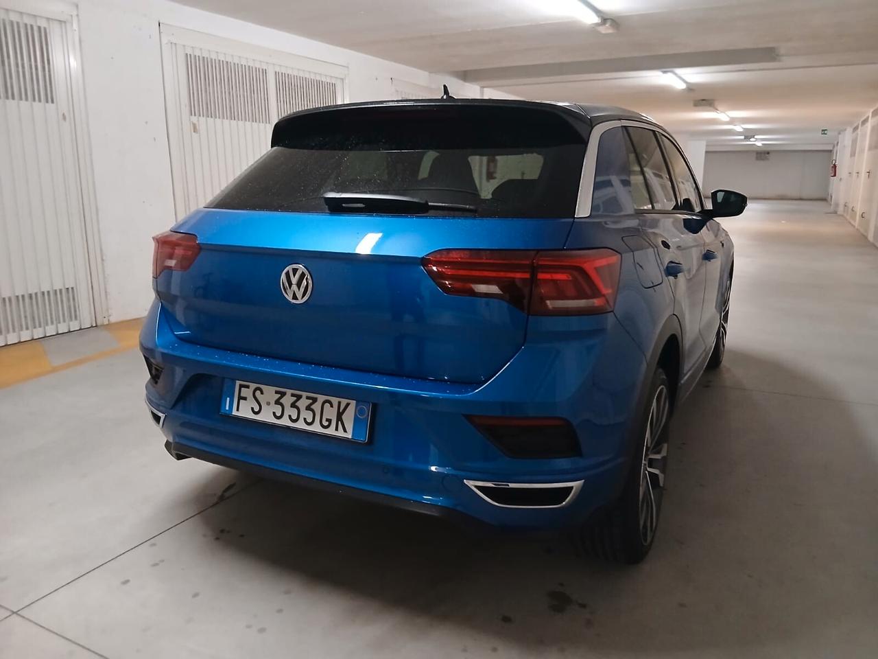 Volkswagen T-Roc 1.5 TSI ACT DSG R Line PARI AL NUOVO tua a € 312 mese