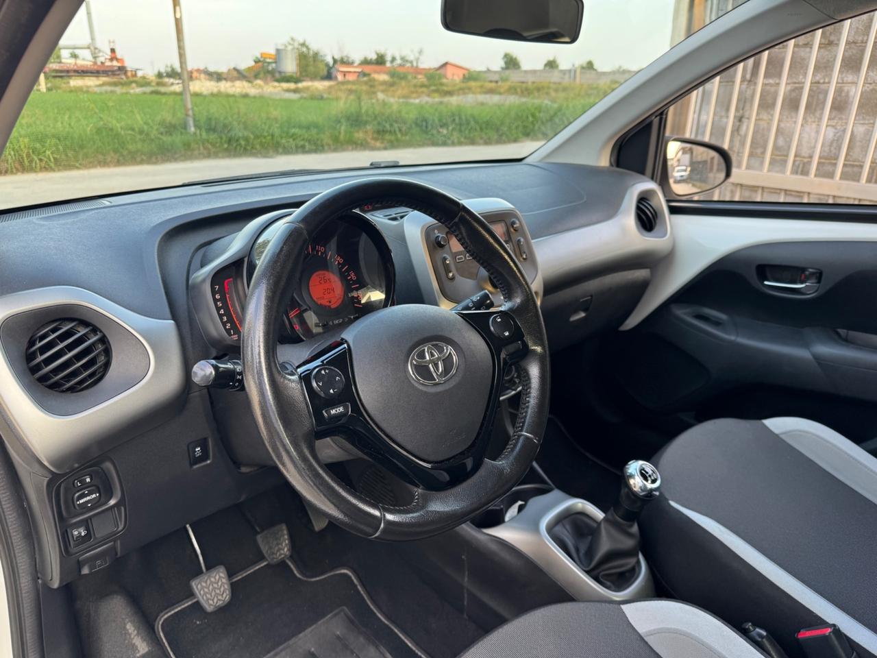 Toyota Aygo 1.0 VVT-i 69 CV 5 porte x-pure