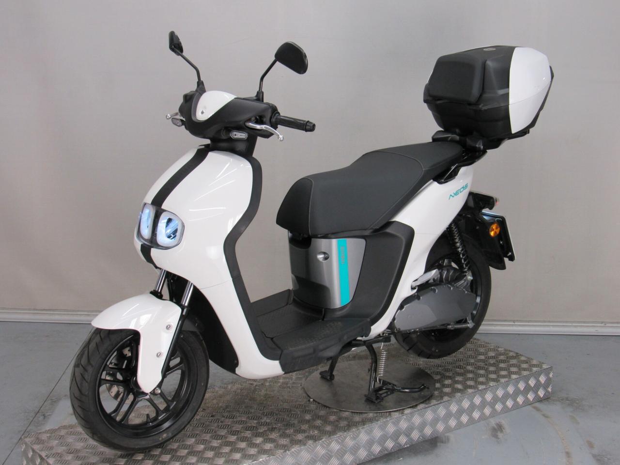 Yamaha Neo's EV DUAL BATTERY