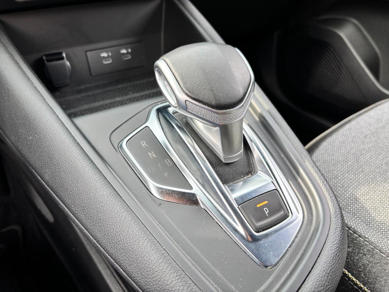 Renault CAPTUR TECHNO FULL HYBRID E-TECH 145CV
