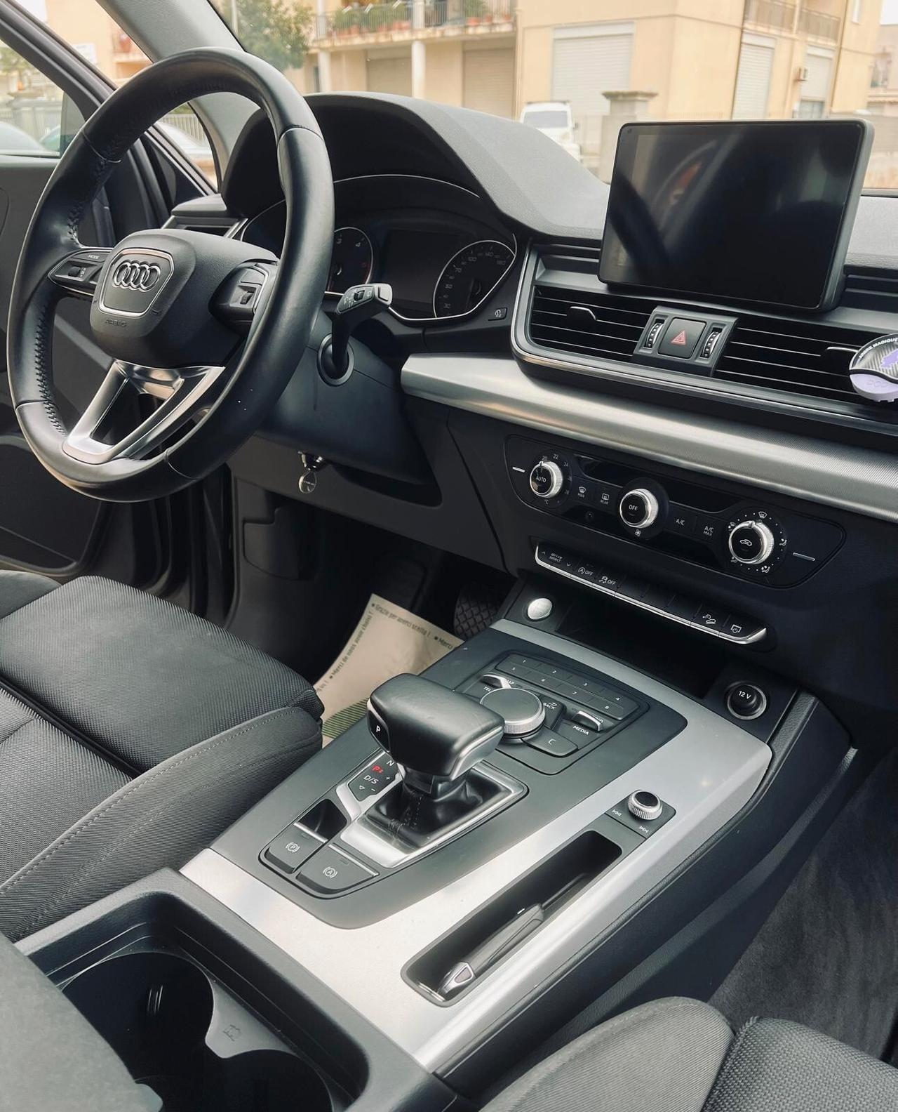 Audi Q5 2.0 TDI quattro S tronic Business