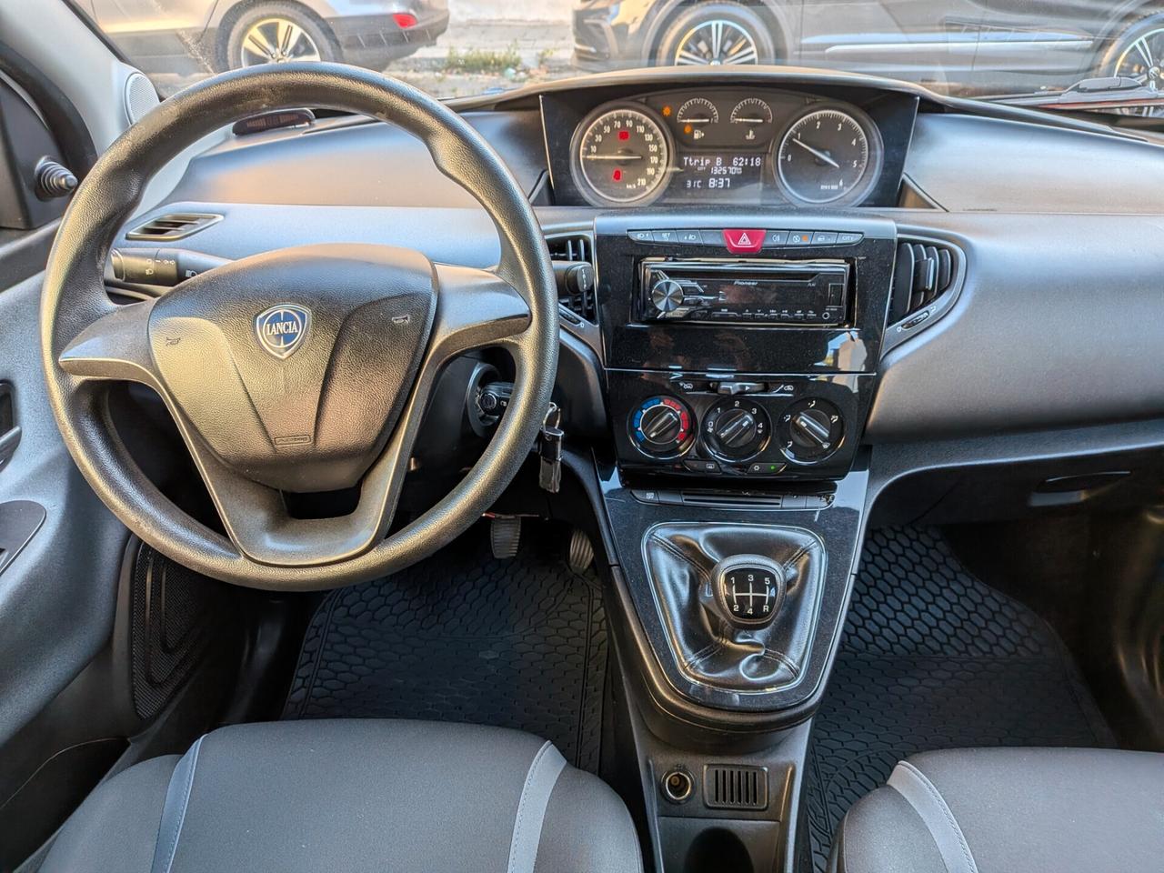 Lancia Ypsilon 1.3 MJT 16V 95 CV 5 porte S&S Silver