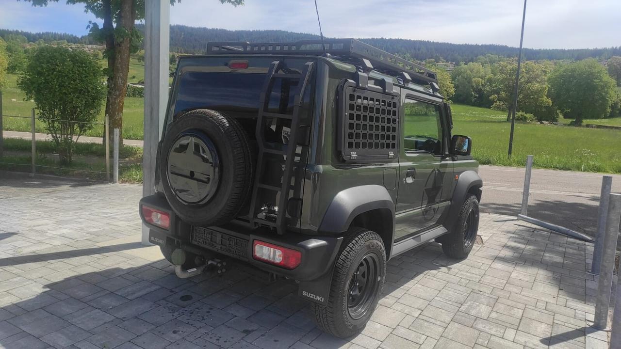 SUZUKI JIMNY 4X4 RIDOTTE 4 POSTI AUTOVETTURA GANCIO